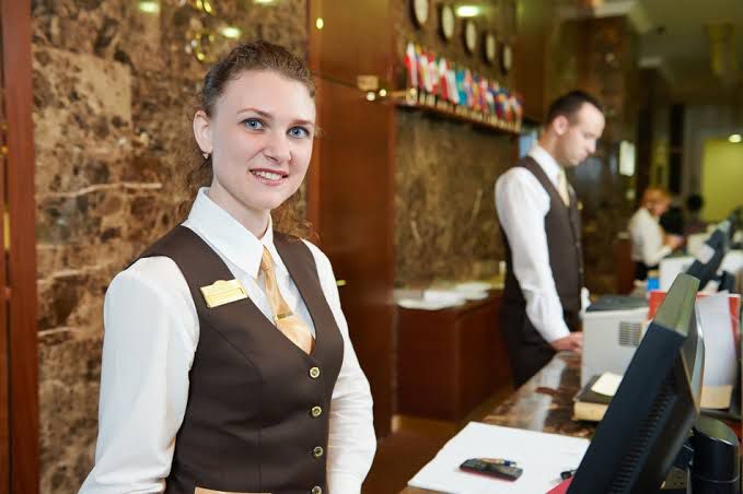 HOSPITALITY JOBS IN UK AND A DETAILED GUIDE FOR APPLICATION